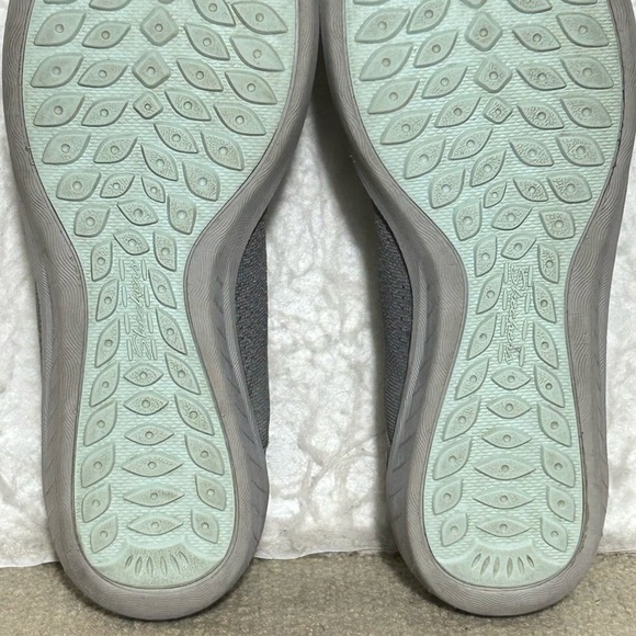 Skechers Womens Grey Newbury St Slip-Ins.Knit Memory Foam Sneakers Shoes SZ 7.5 - Picture 10 of 11